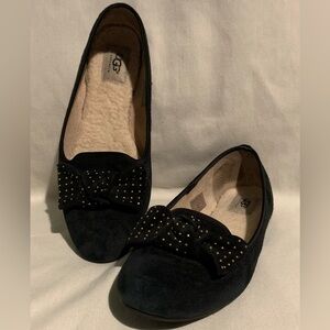 UGG Women's Size 8.5 Black Suede Flats with Bow